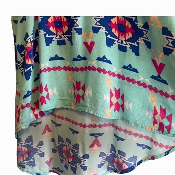 Everly Blue pink Aztec style print Sleeveless Top - Picture 5 of 5